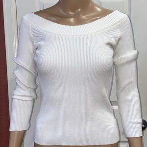 ❤️Simple White Off shoulder Sweat Top